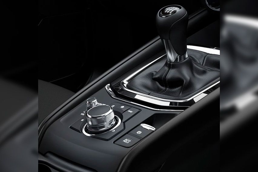 2020 Mazda CX-5 gear selector