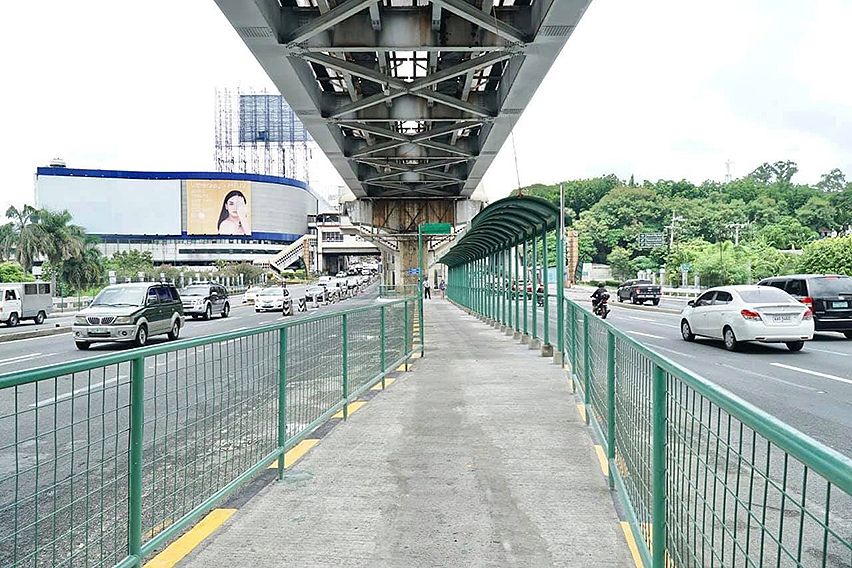 EDSA Busway opens cover photo 2