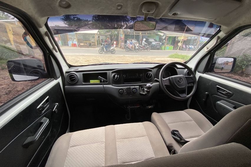 DFSK Super Cab interior