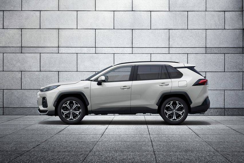 Suzuki Pamer Across, Kembaran Toyota RAV4 Berteknologi Plug-in Hybrid