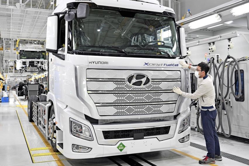 Hyundai Xcient fuel cell hidrogen