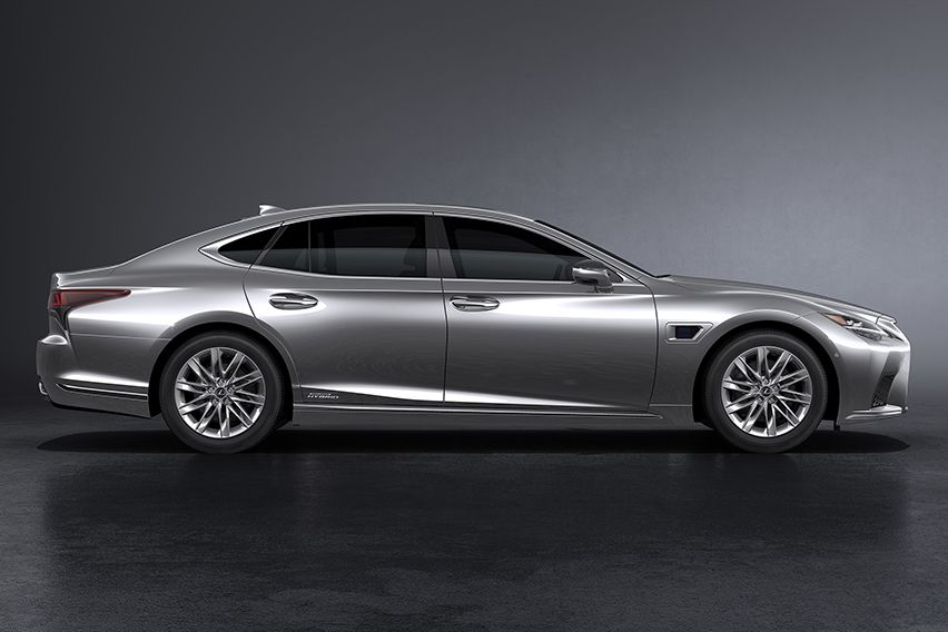 New Lexus LS body photo 2