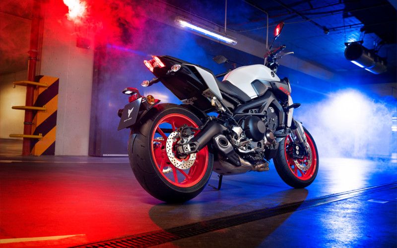 Yamaha MT-09 rear end