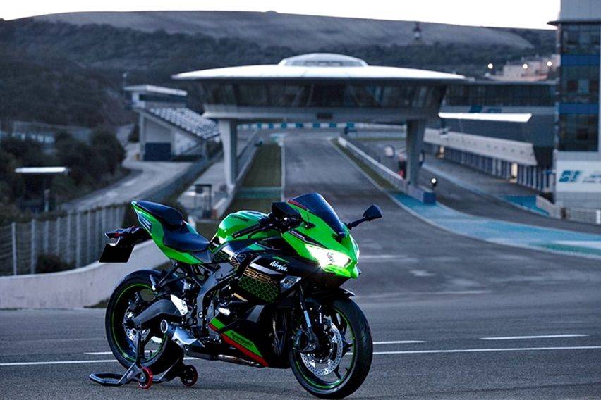 Kuota Kloter Pertama Terbatas, Kawasaki Ninja ZX-25R Dijual Lagi Lebih Mahal