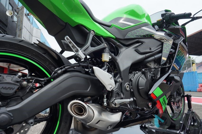 tenaga mesin ninja 4-silinder