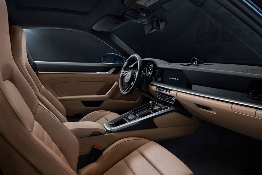 Porsche 911 turbo cabin