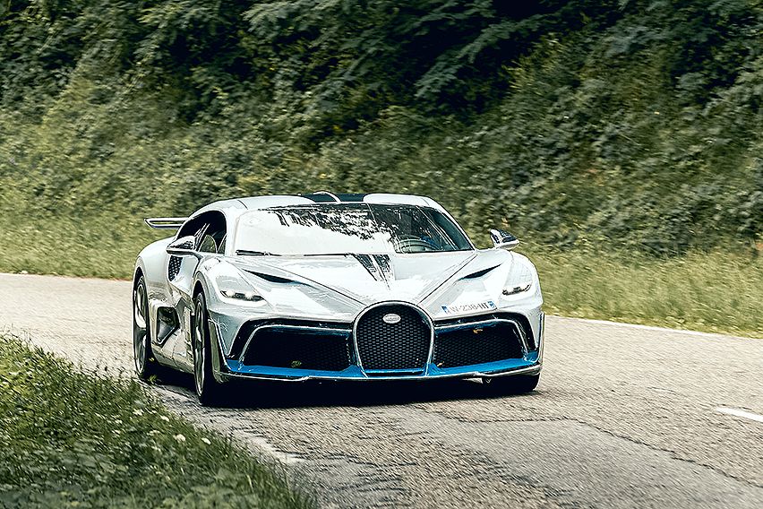 This is what Bugatti does before delivering the Divo hypercar