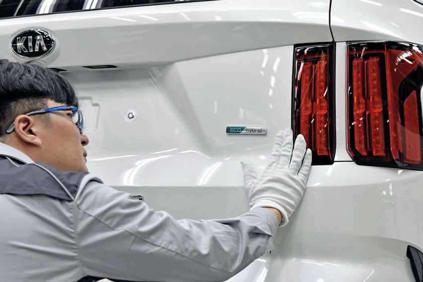 Kia Sorento hybrid rear