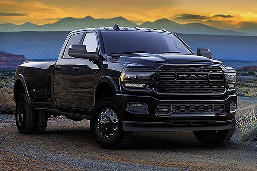 2020 Ram Heavy Duty Limited Black mixes luxury with 1,356 Nm of torque
