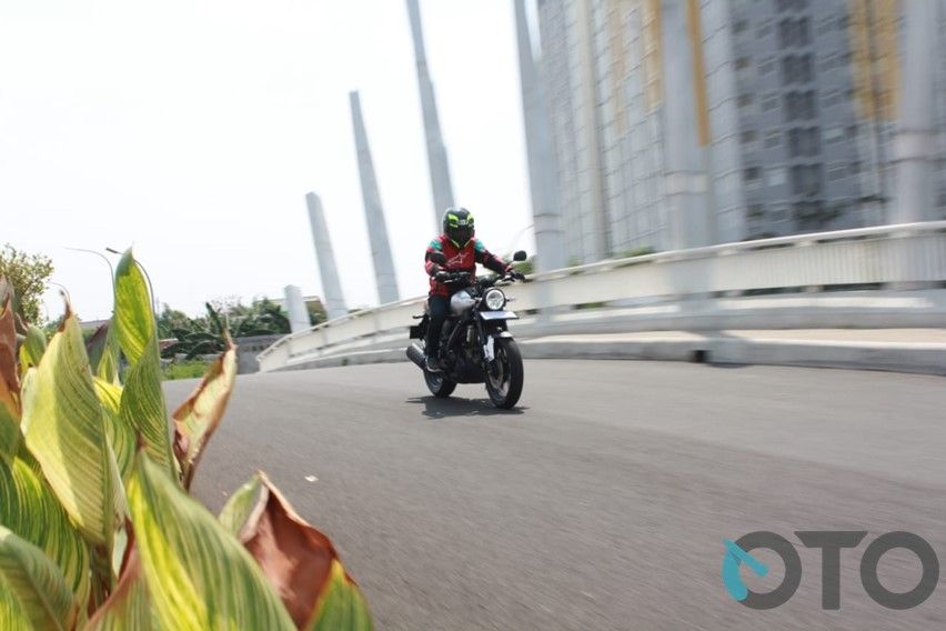 pengendalian Yamaha XSR155