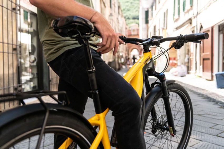 Ducati e-Scramble seat 