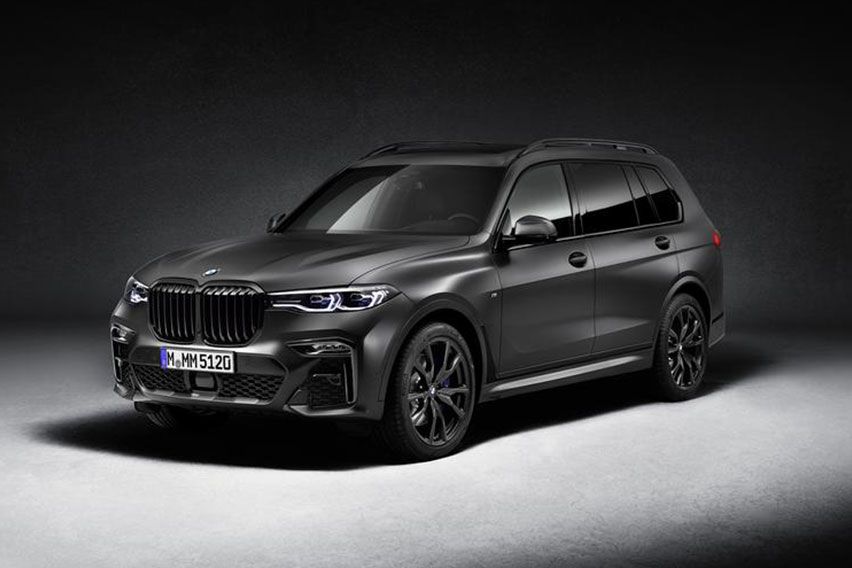 BMW X7 Dark Shadow Edition front