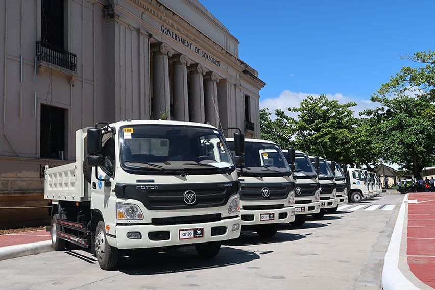 Sorsogon gov't takes delivery of 13 Foton mini dump trucks