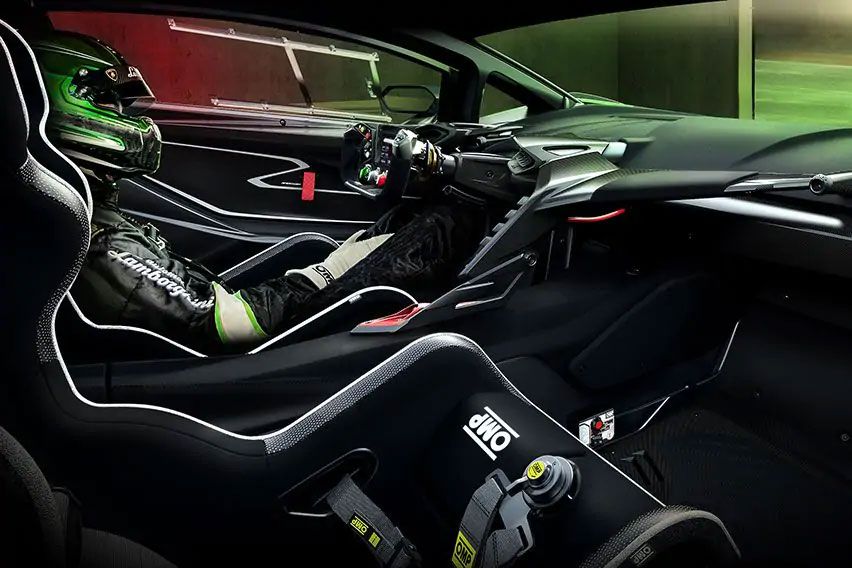 Essenza SCV12 interior