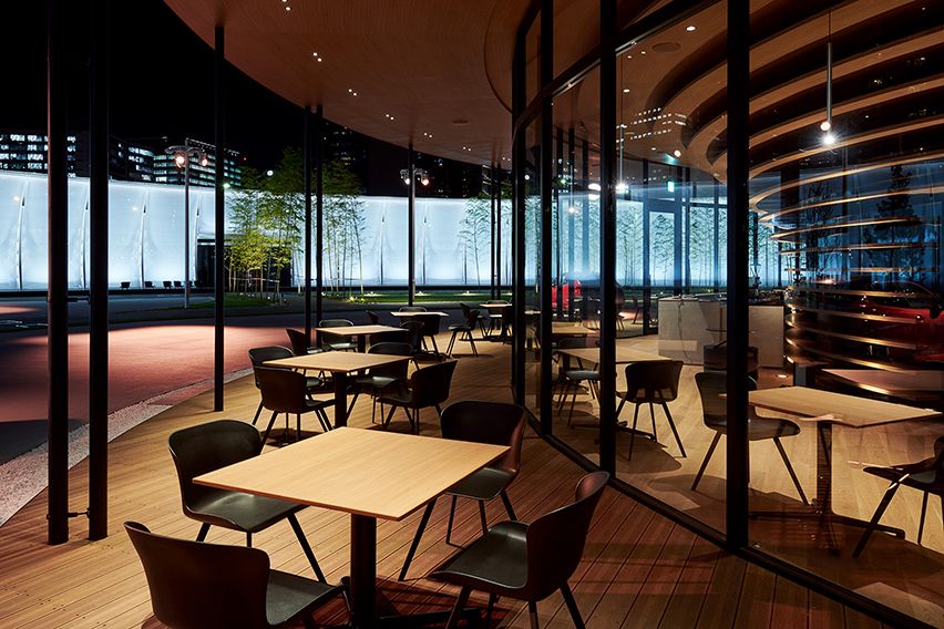 Nissan_Pavilion-body photo 4