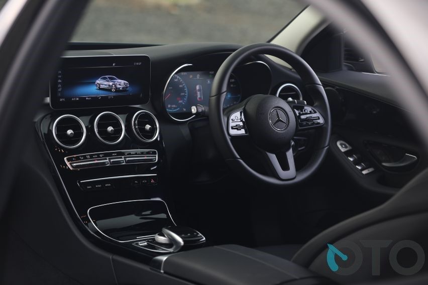 Interior Mercedes-Benz C180 Avantgarde Line