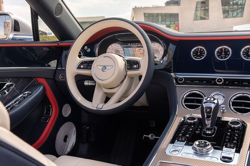 Bentley Continental GT Mulliner cabin