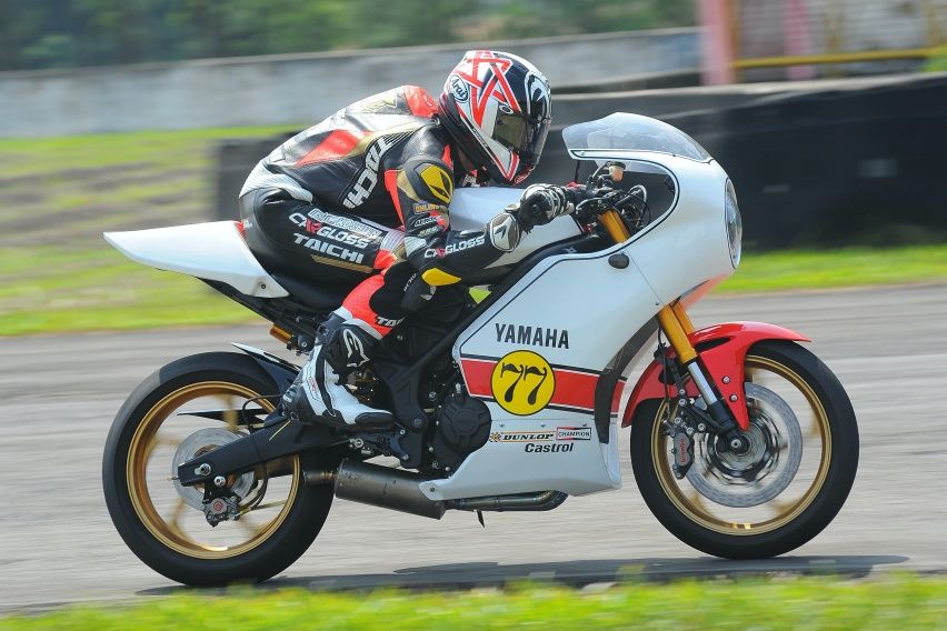 Modifikasi Retro Yamaha R25