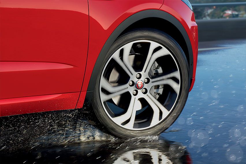 Jaguar E-Pace  tyres