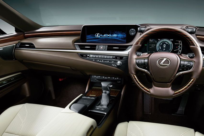 Lexus ES cabin