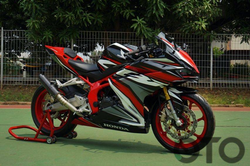 Telisik Ubahan Teknologi dan Dapur Pacu Honda CBR250RR SP Quick Shifter