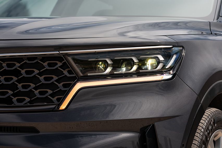 KIA Sorento body photo 4