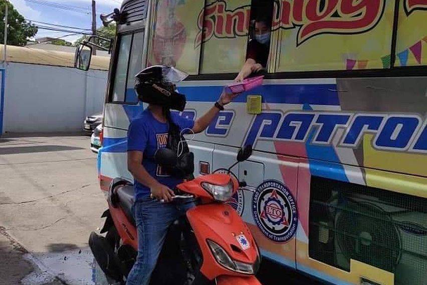 LOOK: LTO in Mandaue City offers drive-thru services