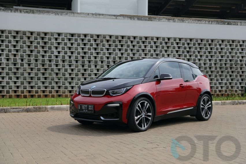 Road Test BMW i3S: 'The Bipolar Syndrome' (Part-2) | Oto