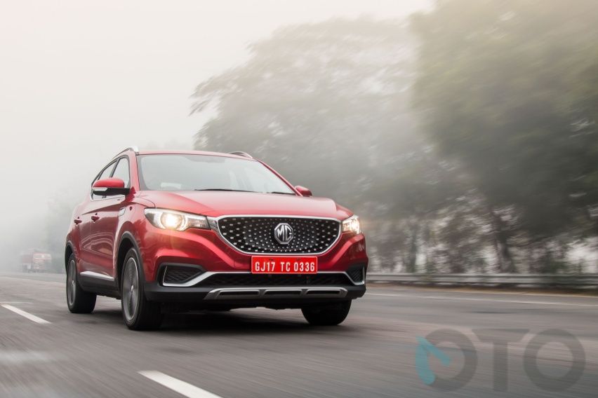 mengendarai MG ZS EV