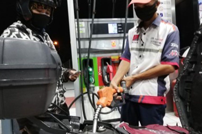 Pump price update: Gas up P0.60, diesel up P0.10