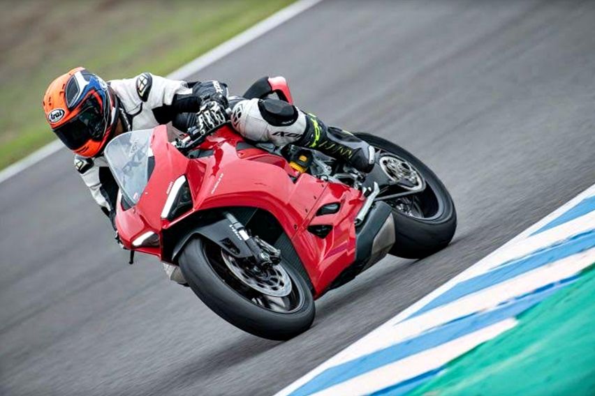 First ride Ducati Panigale V2