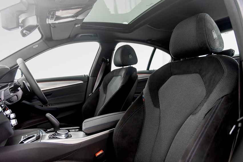 interior 520i edisi kemerdekaan Indonesia