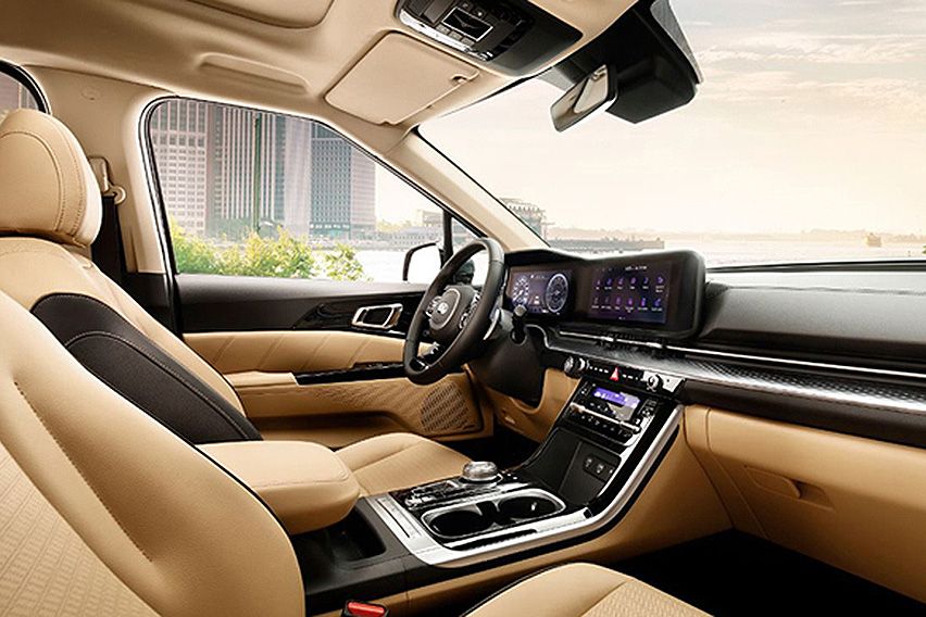 Kia-Carnival-body-photo-3