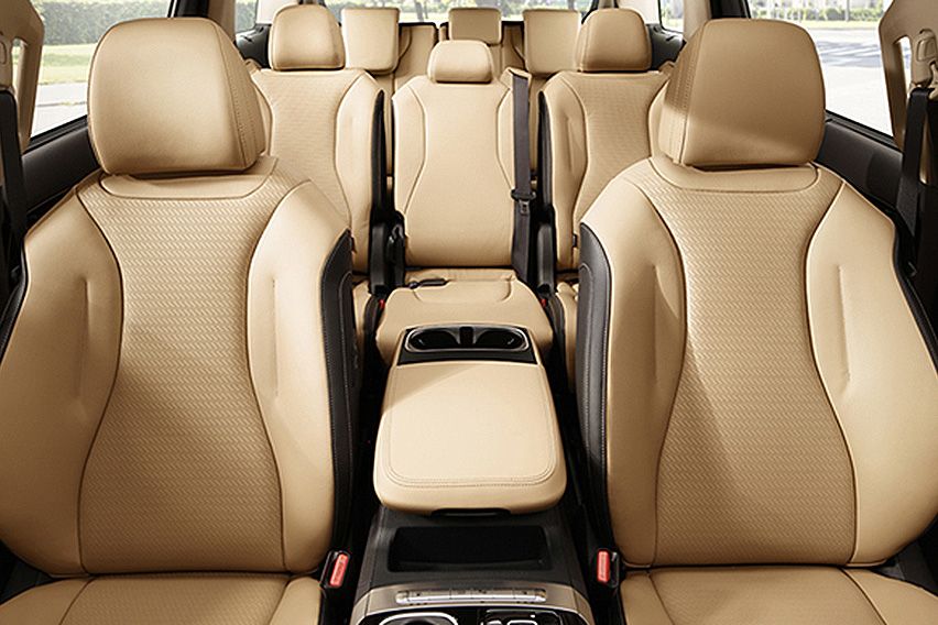 Kia-Carnival-body-photo-4