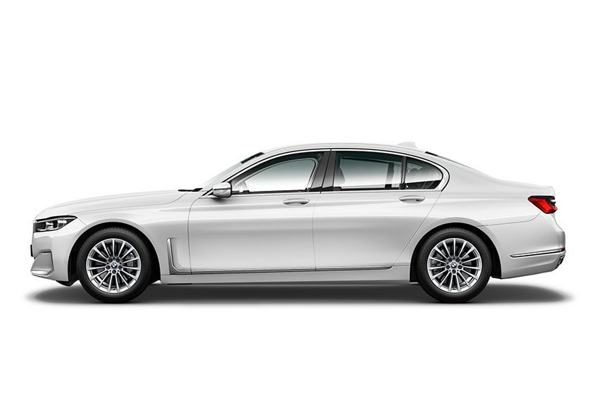 730i-Pure-Excellence-G11-LCI-Side
