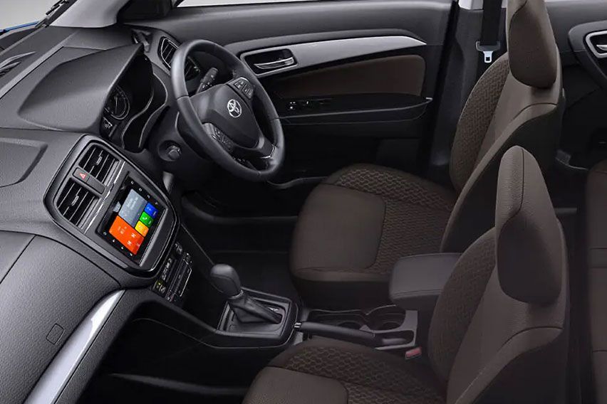 Toyota Urban Cruiser cabin