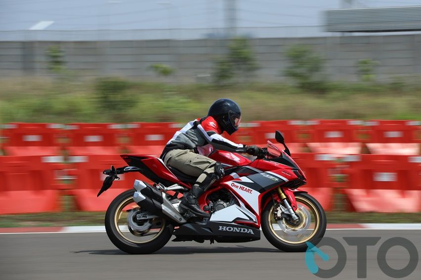 Akselerasi Honda CBR250RR