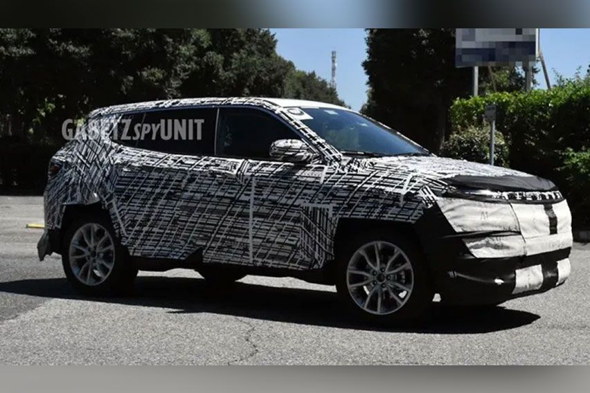 2022 Jeep Compass side