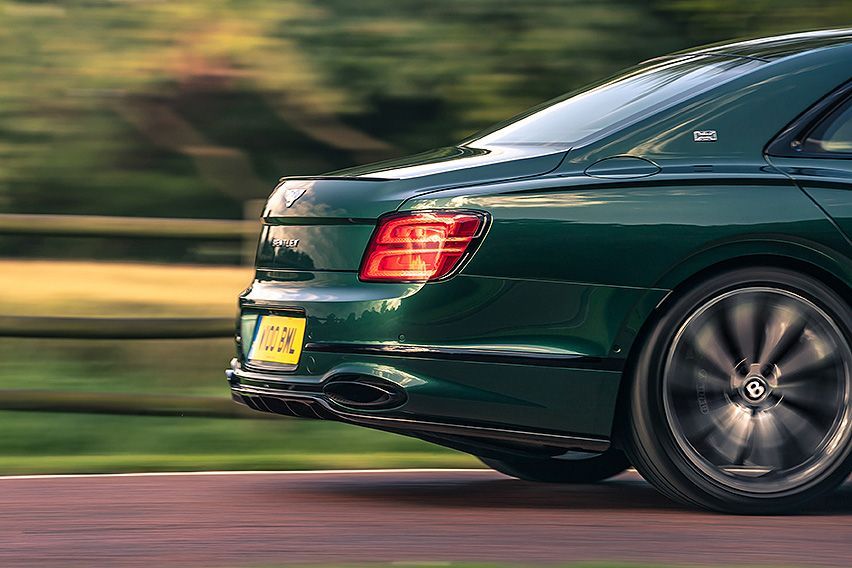 Bentley-FlyingSpur-body-photo-1