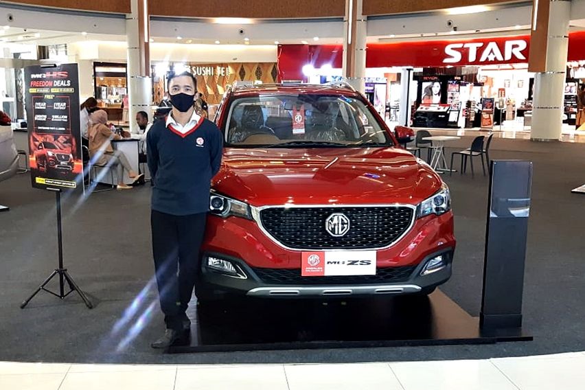 Promo mobil baru MG ZS di OTO Lucky Drive