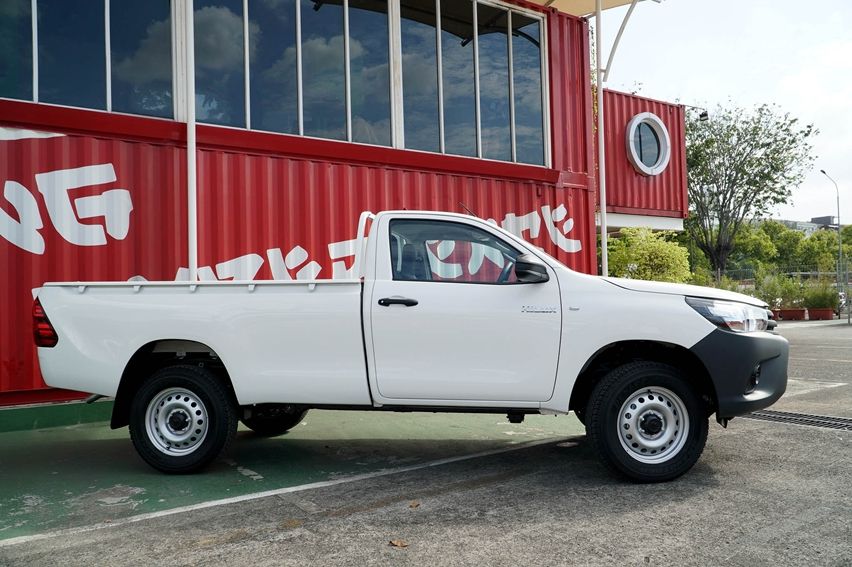 New Hilux single cabin