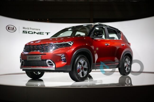 2020/08/Kia-Sonet-ZIgwheels-India1.jpg