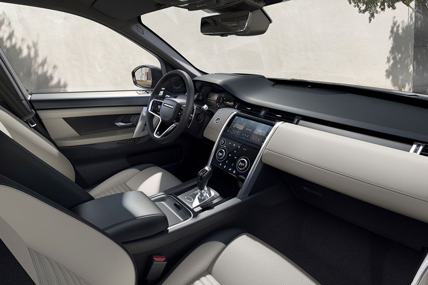 2021 Discovery Sport interior