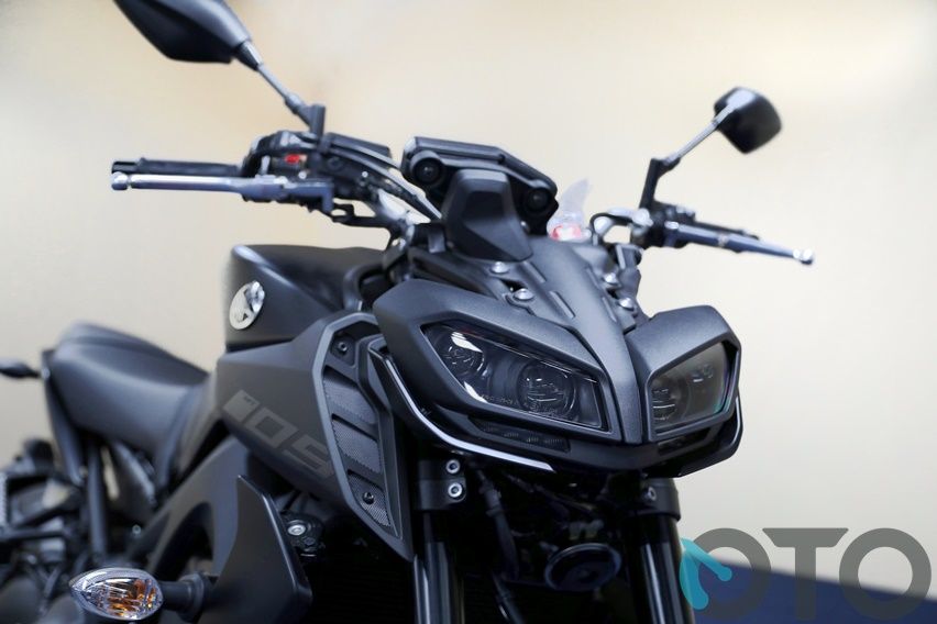Yamaha MT-09 back