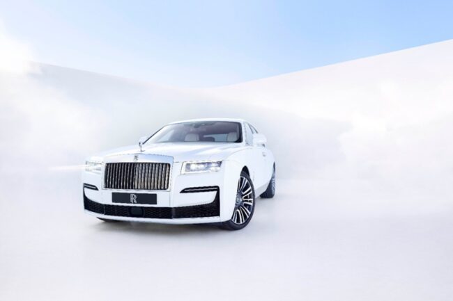 2020/09/batch_New-Rolls-Royce-Ghost-2021-8.jpg