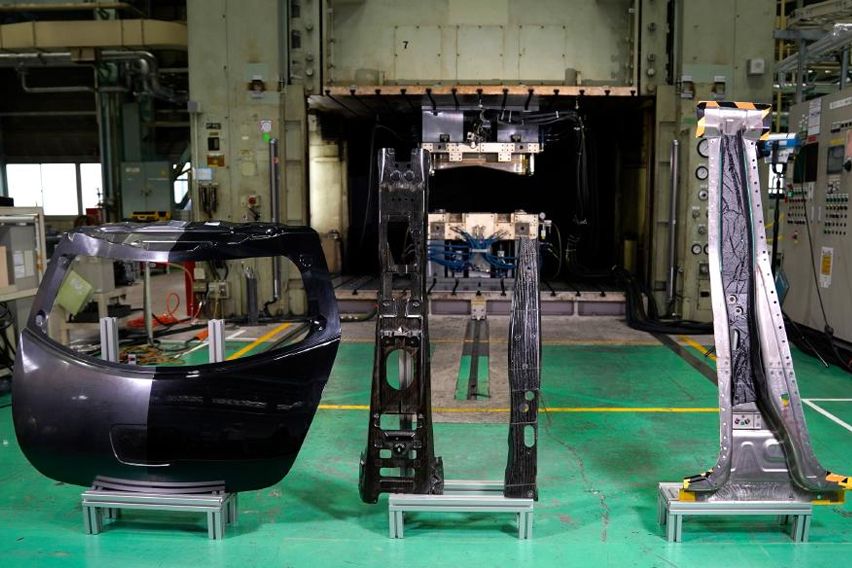 Nissan carbon fibre parts