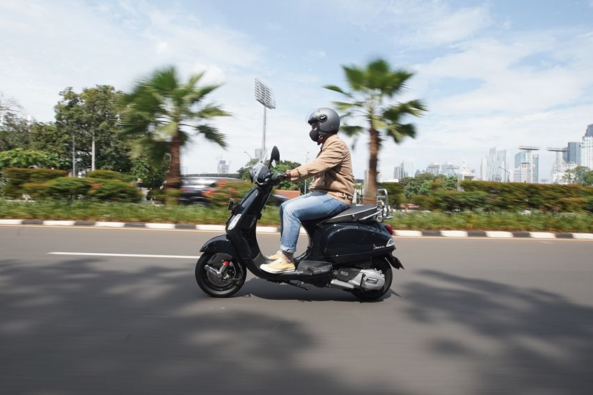 test ride vespa s 125