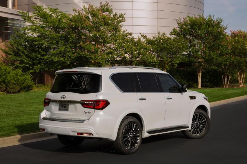 2021 Infiniti QX80 rear