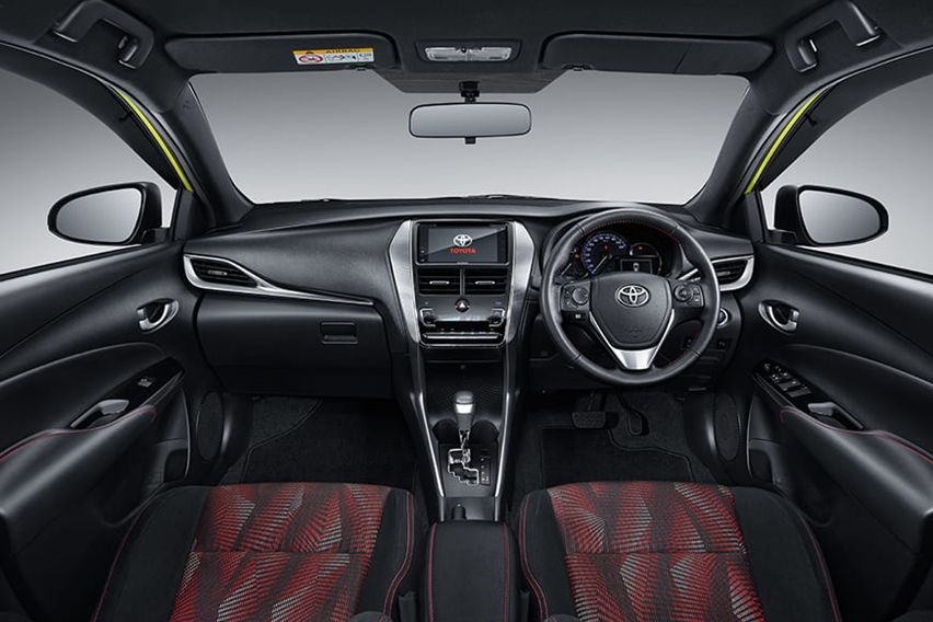 interior new yaris