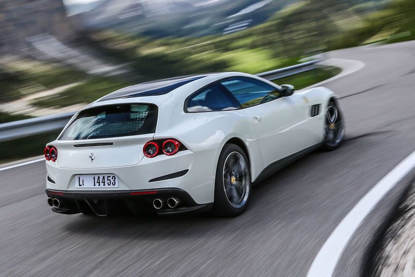 Ferrari GTCR Lusso T phase out
